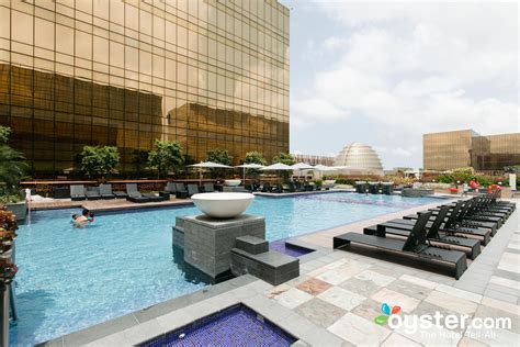 hyatt city of dreams pool